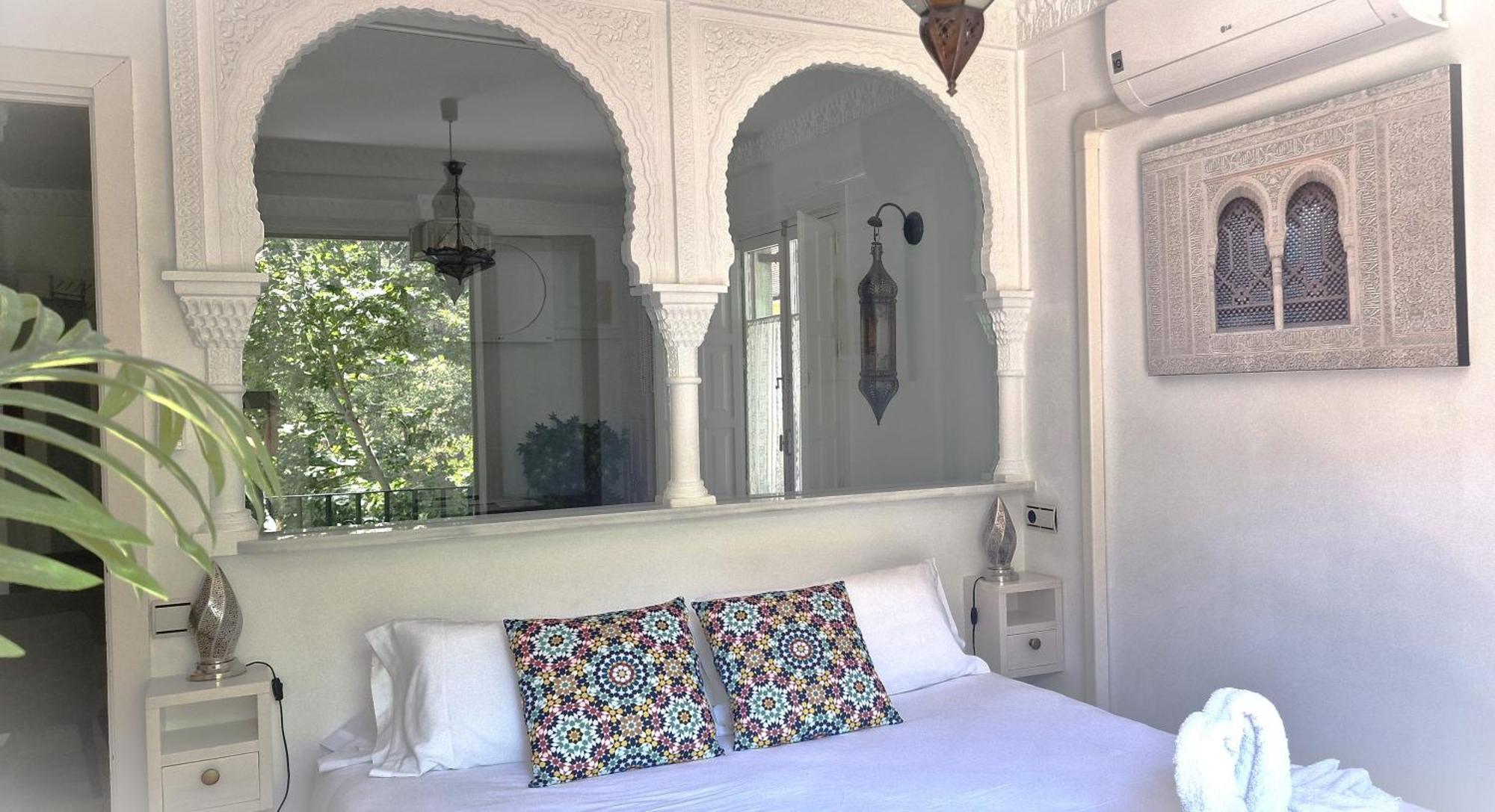 The Nasrid Palace From Your Bed ! Гранада Екстериор снимка