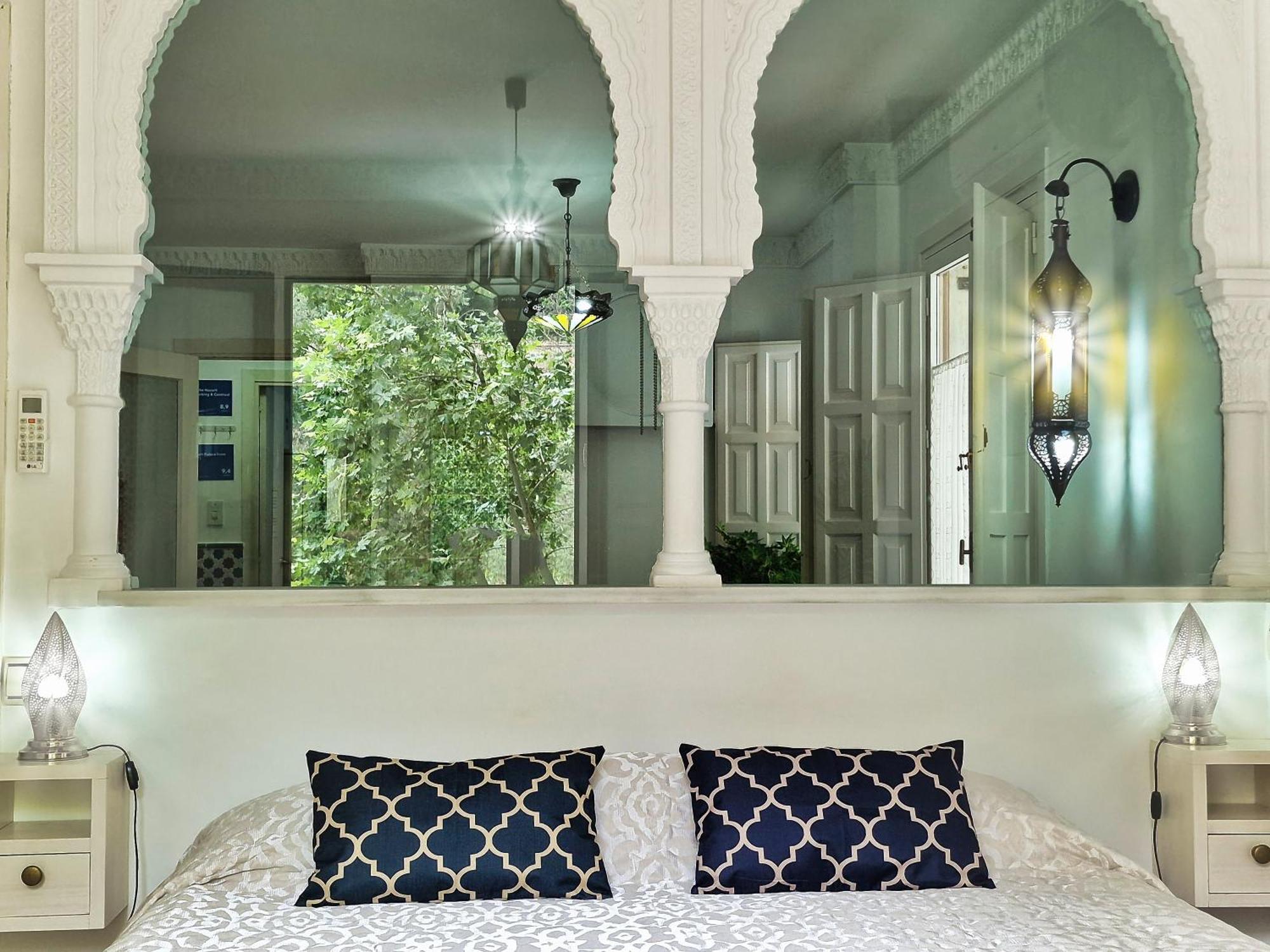 The Nasrid Palace From Your Bed ! Гранада Екстериор снимка